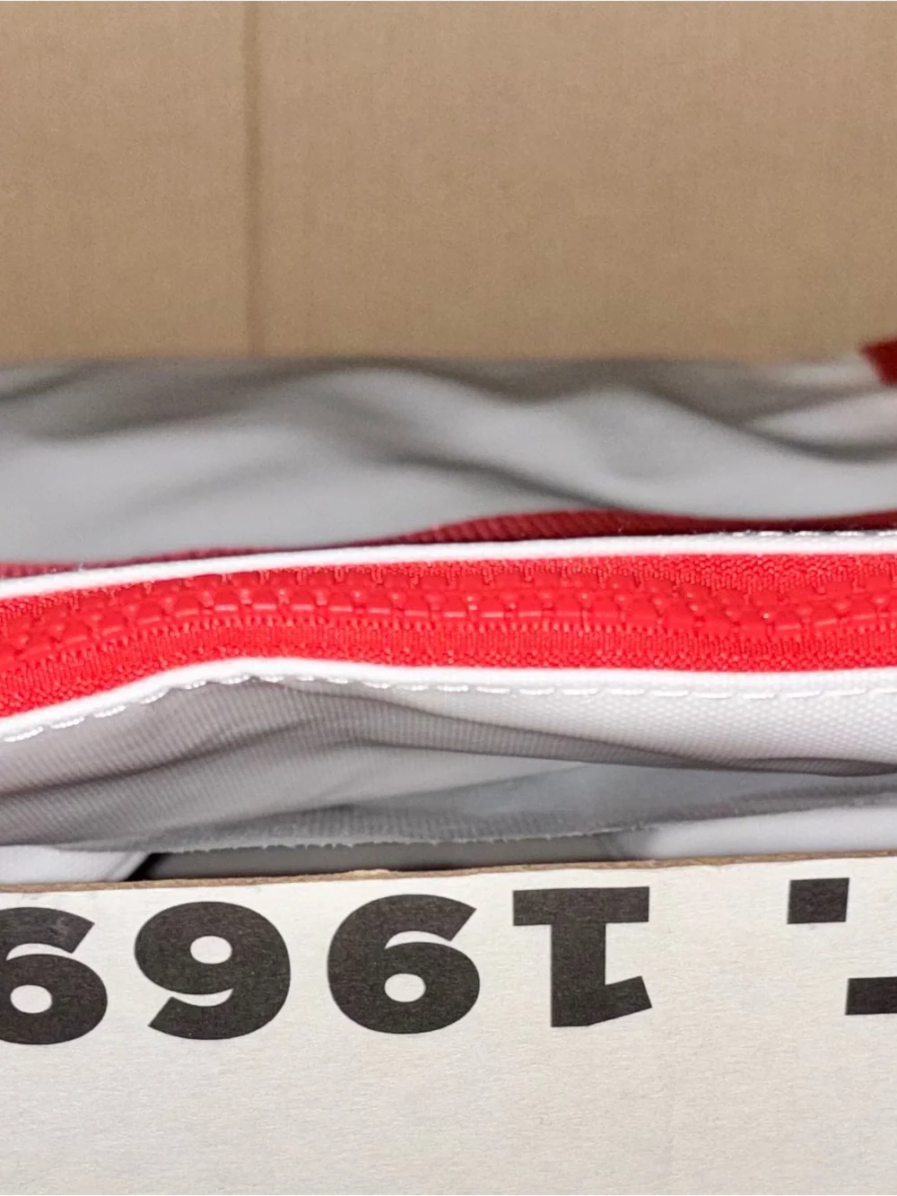 NWT Hugo Boss White Leatherette Canvas Duffel with Red Straps